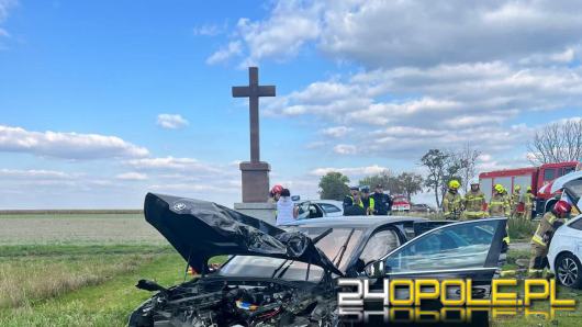 Wypadek na DK38. Dziecko i dorosły trafili do szpitala