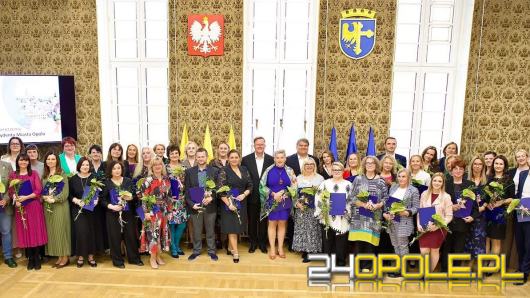 Z pasją uczą i inspirują. Opole nagrodziło 41 wyjątkowych nauczycieli