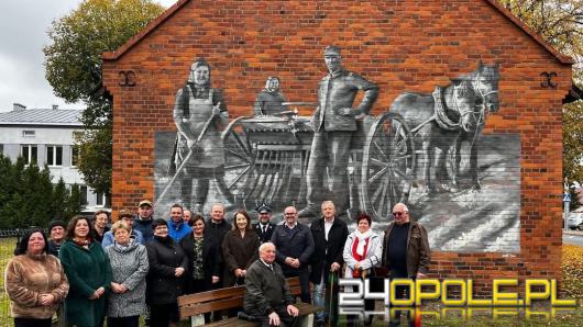Historia na murze - nowy mural w Zawiści łączy pokolenia