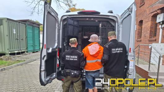 Dwóch cudzoziemców wydalonych z Polski za popełnione przestępstwa i łamanie prawa