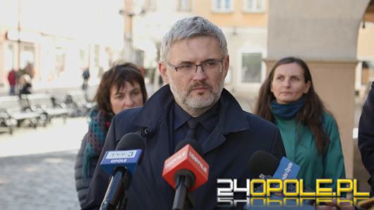 Protest nauczycieli w Opolu: nie chcą tracić pieniędzy za "przepadające" lekcje