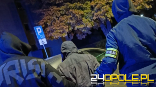 Był poszukiwany, wpadł podczas kontroli drogowej. 48-latek w rękach policji