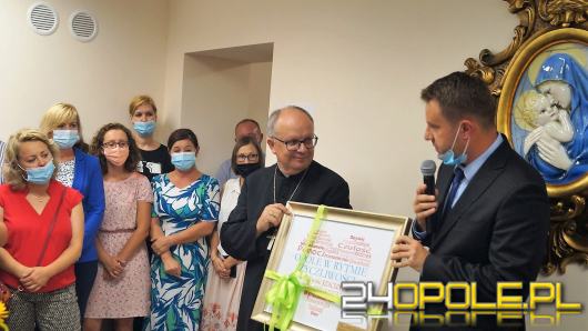 Pokorny gest w imię jedności. Biskup Opolski wycofuje się z honorowego tytułu