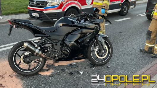 Wypadek motocyklisty w miejscowości Dobra. Droga całkowicie zablokowana