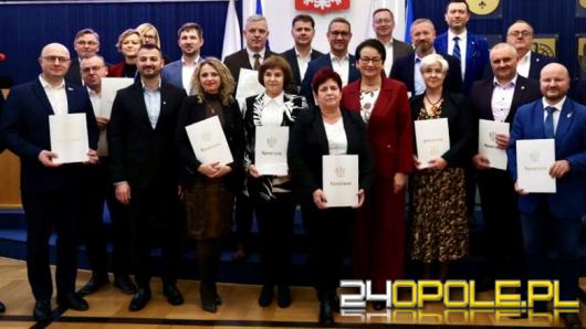 22 mln zł na nowe inwestycje drogowe. Podpisano 21 umów z samorządami