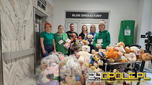 Dlaczego w szpitalach rozdaje się pluszowe misie?Akcja w USK w Opolu