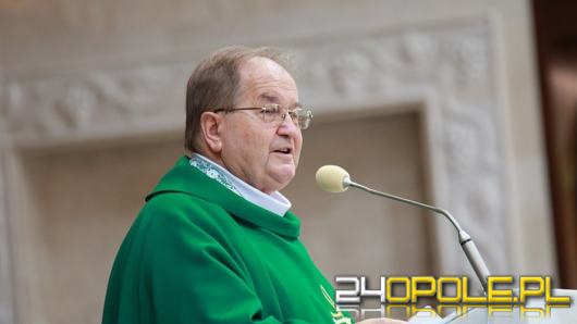 CBA zabezpieczyło dokumenty w Fundacji ojca Rydzyka. Prokuratura umowy z Funduszem Sprawiedliwości