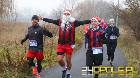 V Bieg Malinowy Mikołaj nad Jeziorem Malina. Na starcie blisko 300 uczestników