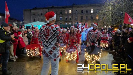 XI Marsz Mikołajów w Opolu. Barwny korowód i świąteczne animacje