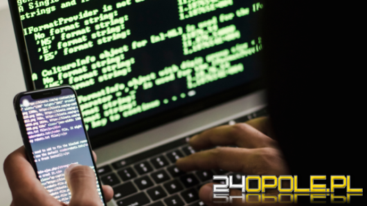 Chciała sprzedać książkę, a padła ofiarą oszustów i straciła ponad 5 tys. zł