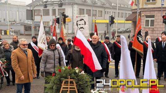 Rocznica wprowadzenia stanu wojennego. W Opolu oddano hołd ofiarom i działaczom Solidarności