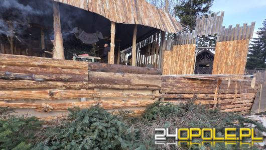 Powstaje 27. szopka w Szczepanowicach. To hołd dla tych, którzy ją tworzyli (WIDEO)