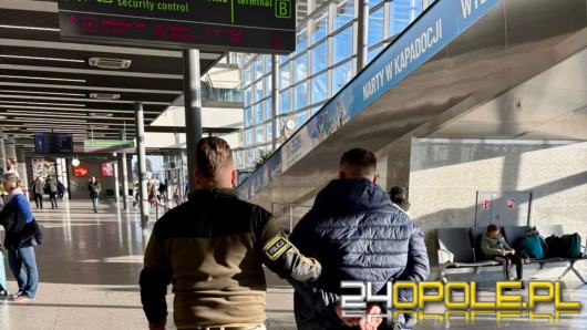 Poszukiwany 32-latek zatrzymany na lotnisku