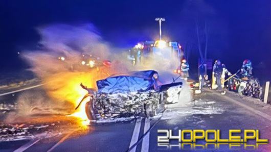 Sześć ofiar śmiertelnych w wypadku na DK39 w Zielęcicach. Droga zablokowana