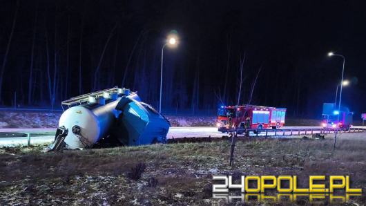 Zdarzenie drogowe na DK40. Obwodnica Kędzierzyna-Koźla w kierunku Ujazdu zablokowana