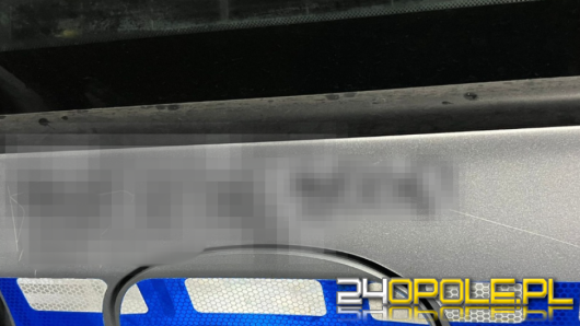 Opluł radiowóz, a na karoserii wyrył swoje nazwisko - 36-latek zatrzymany