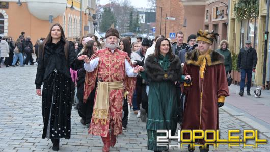 24. Polonez Maturzystów w Opolu. Ostatnia prosta przed maturą (WIDEO)