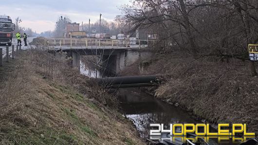 Zderzenie ciężarówki z osobówką na ul. Mostowej. Droga zablokowana AKTUALIZACJA 