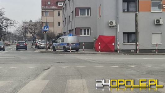 Zasłabł na ulicy 1 Maja. Pomocy udzielali świadkowie