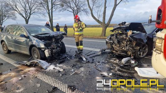 Zderzenie dwóch aut na drodze krajowej 94. Są utrudnienia