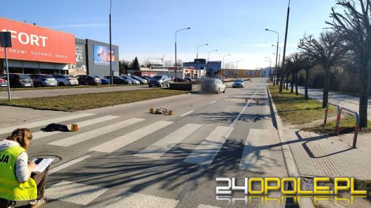 Policja wyjaśnia okoliczności potrącenia na przejściu w Opolu. 73-latka zmarła w szpitalu