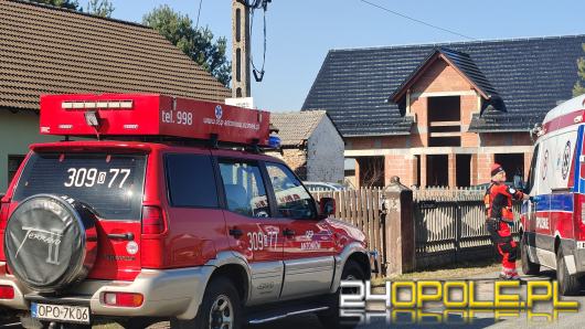 Mężczyzna przygnieciony przez drzewo w Dylakach. Na miejsce leci śmigłowiec LPR