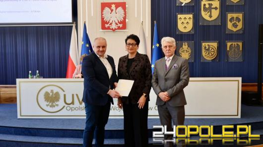 Ponad 58 mln zł na drogi w regionie. Wojewoda podpisała umowy z samorządami