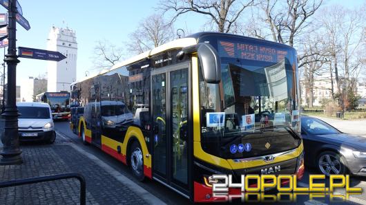  Nysa: Nowe autobusy wyjechały na drogi. MZK realizuje projekt za blisko 25 mln zł