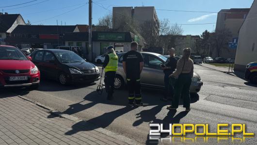 Zderzenie dwóch aut na ul. Wróblewskiego w Opolu. Jedna osoba w szpitalu