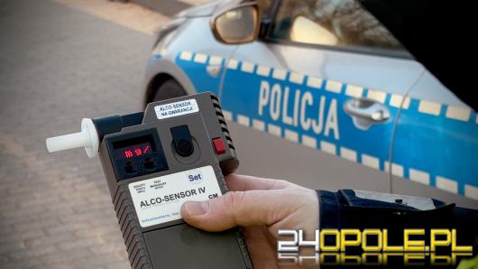 Wcześniej wypił piwo i myślał, że może już jechać - obywatel Kolumbii stracił prawo jazdy