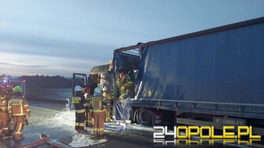 Pożar ciężarówki na A4 pod Krapkowicami. Utrudnienia w kierunku Wrocławia