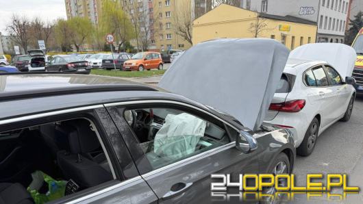 Wypadek na ul. Wrocławskiej w Opolu. Zderzenie dwóch aut