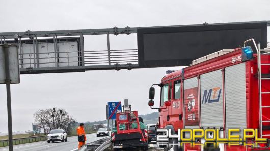 Atak padaczki za kierownicą. Auto uderzyło w bariery na A4