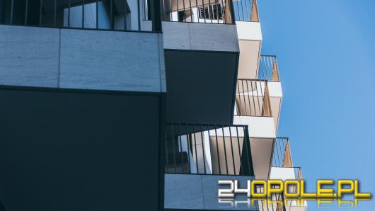 Dotacje na fotowoltaikę także dla balkonów. Można odzyskać nawet połowę kosztów