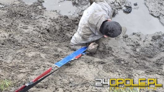 Policjanci z Kietrza wyciągnęli mężczyznę z rzeki