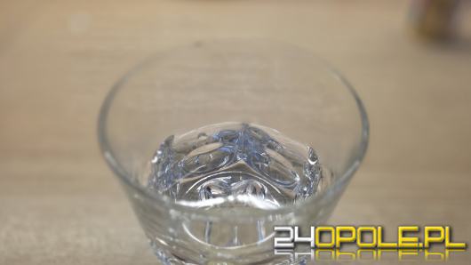 Tytuł: Ile wody dziennie trzeba pić? Nowe badania podważają popularną zasadę