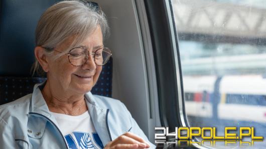Jakie warunki muszą zostać spełnione, by senior miał zniżki na pociąg?