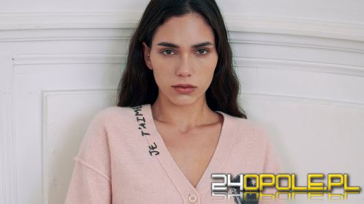 Moda do biura dla kobiet z klasą. 10 stylizacji