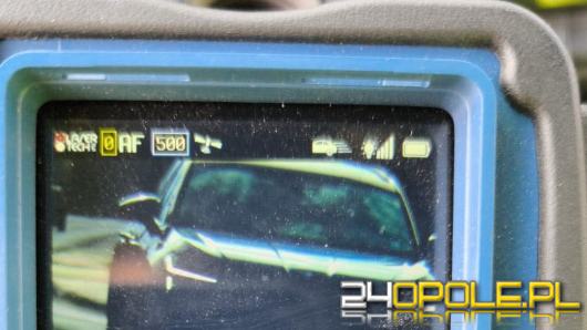 105 km/h w terenie zabudowanym. Kierowca stracił prawo jazdy