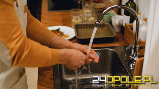 Jak urządzić praktyczną strefę zmywania? Sprawdź!