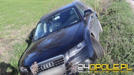 Nastolatek ukradł auto i zakończył jazdę w rowie. Uciekł z miejsca