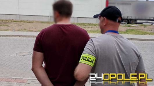 "Zapomniał", że jest poszukiwany. Policjanci przypomnieli mu o wyroku w pracy