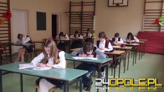 Egzamin ósmoklasisty 2026 rusza. Na początek język polski