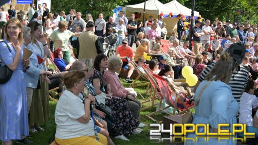 Trwa Strassenfest w Opolu. Plac Wolności wypełniły muzyka i rodzinne atrakcje