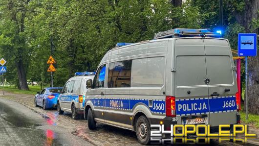 Skupiony na driftowaniu, nie zauważył jadących za nim policjantów