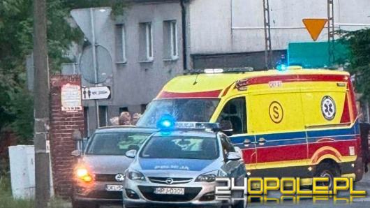 68-latka wpadła do wody - pomógł policjant drogówki po służbie