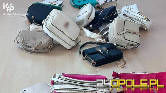 KAS Podrobione ubrania, torebki i perfumy warte ponad 750 tys. zł. Akcja skarbówki na targowiskach
