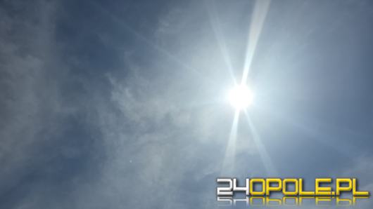 Metoda jaskiniowa na upały. Wiele osób robi dokładnie odwrotnie