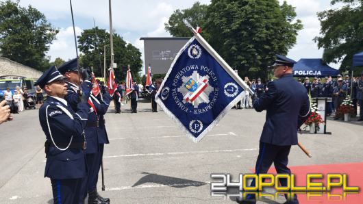 Wojewódzkie obchody Święta Policji w Krapkowicach. Komenda otrzymała sztandar