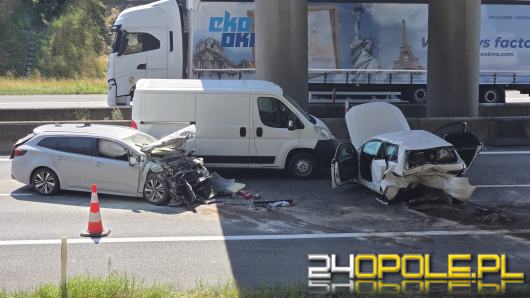 Zderzenie czterech aut na A4.  Droga zablokowana AKTUALIZACJA WIDEO